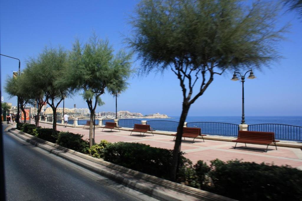 Stunning 2Br Holiday Penthouse In Central Σλιέμα Εξωτερικό φωτογραφία